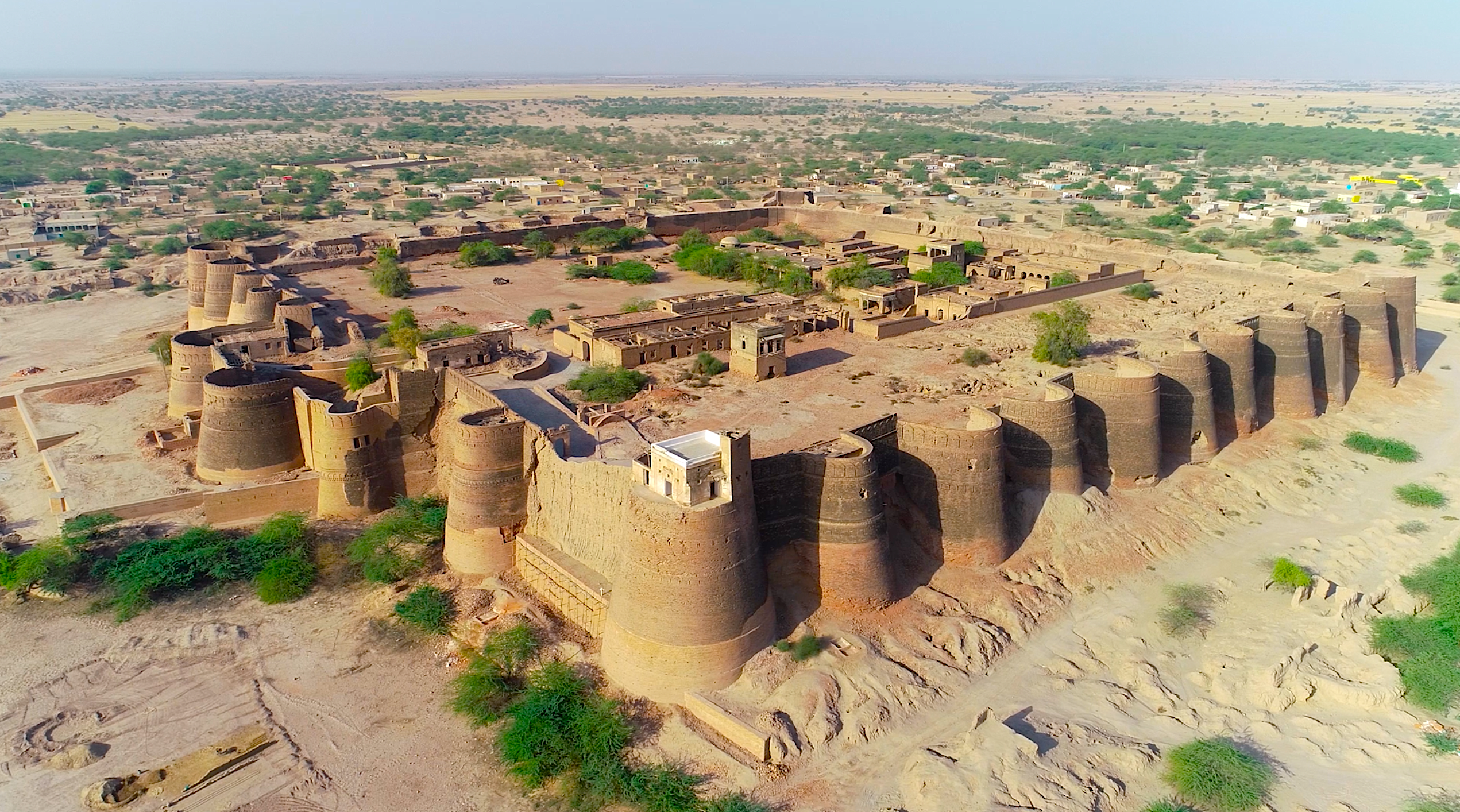 Week-End in Multan, Bhawalpur, Uch Sharif and Derawar (3 Days)
