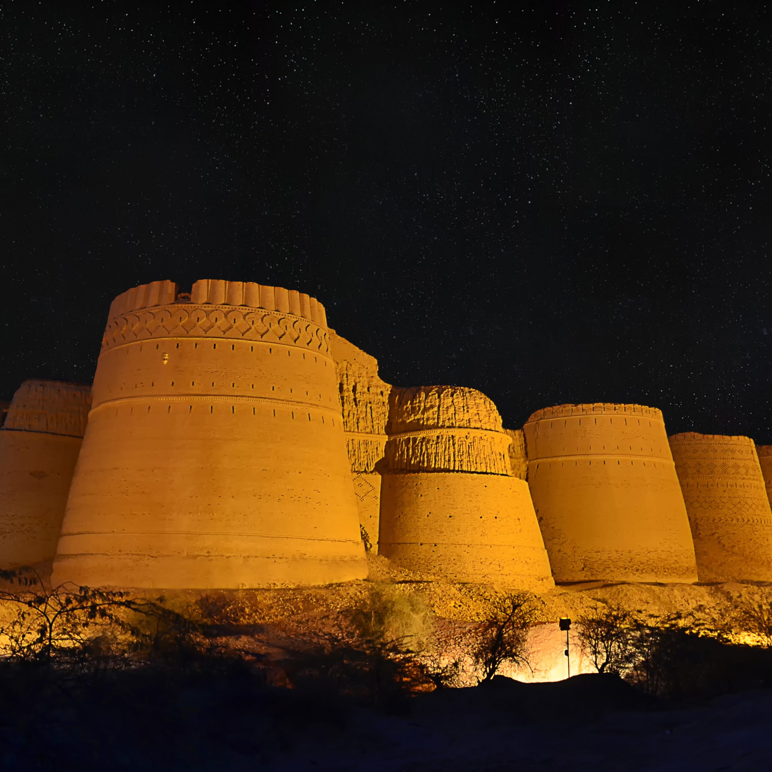 Week-End in Multan, Bhawalpur, Uch Sharif and Derawar (3 Days)