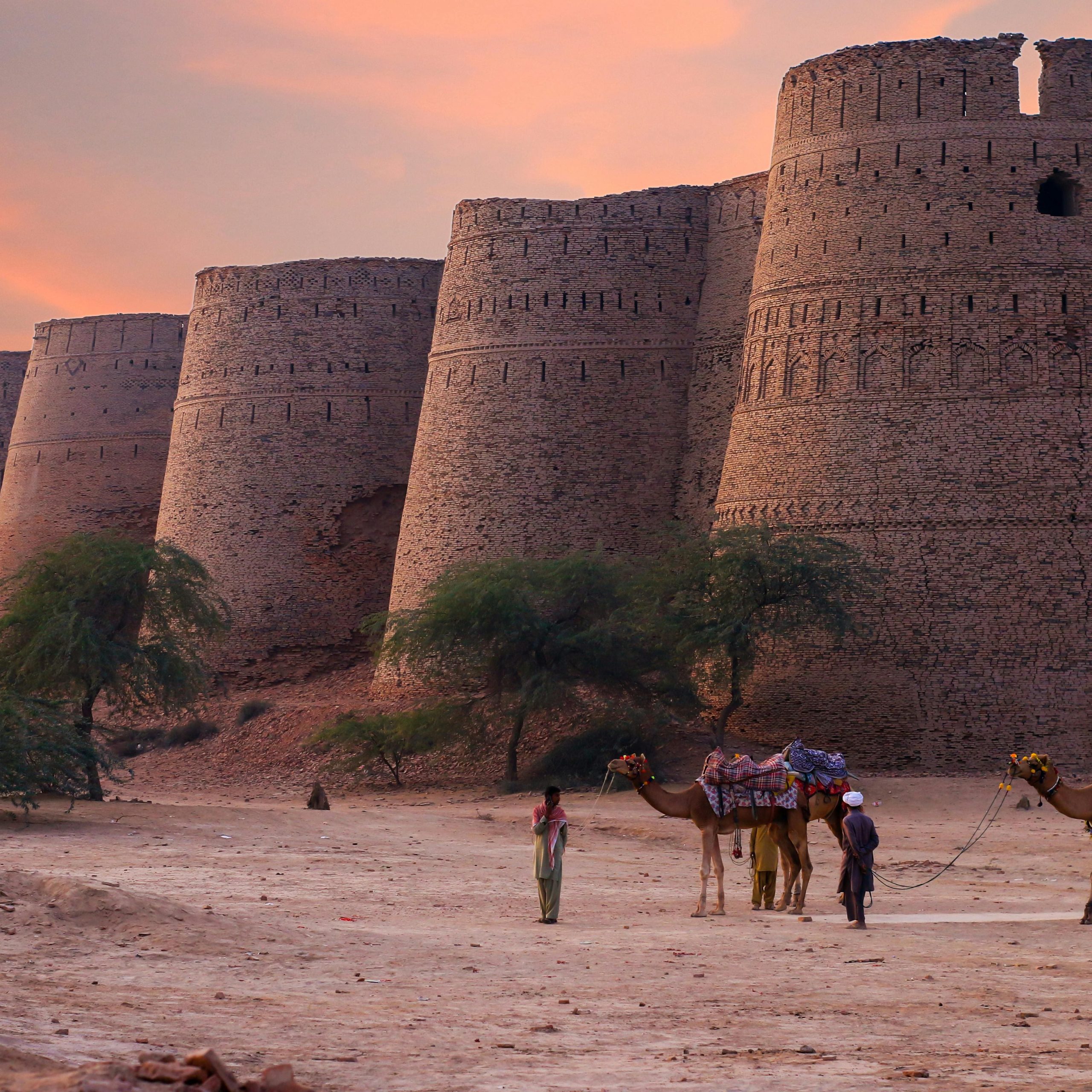 Week-End in Multan, Bhawalpur, Uch Sharif and Derawar (3 Days)