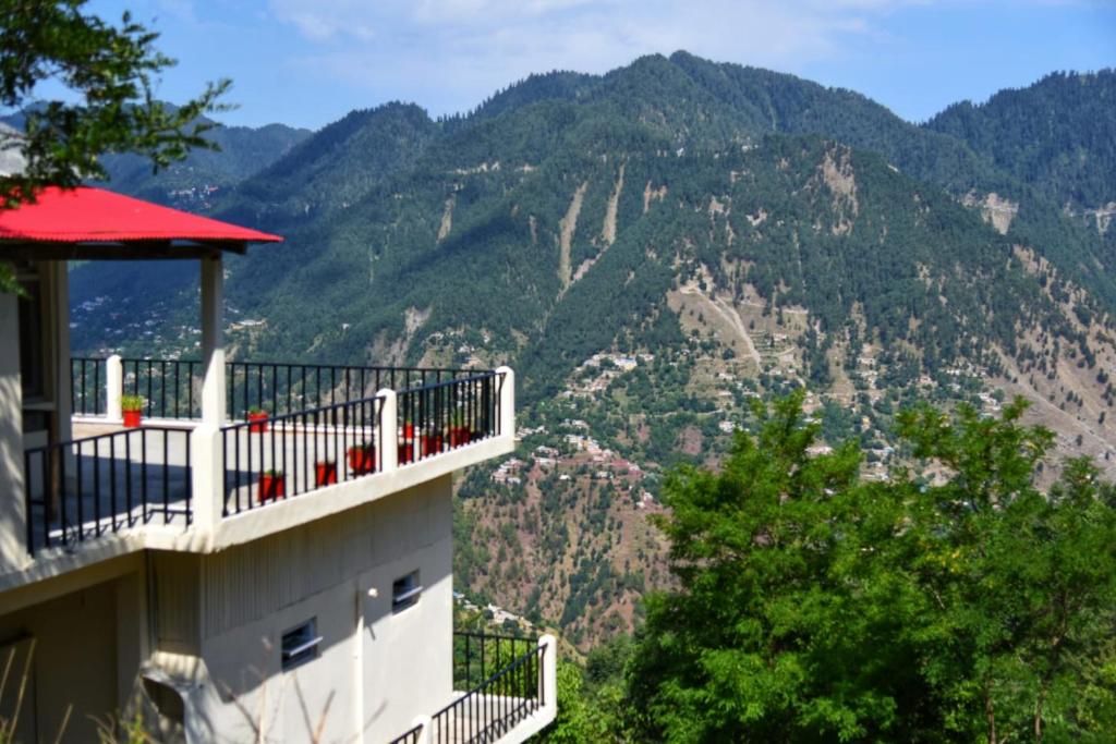 Week-End in the Galliyat-NathiaGali, Dunga Gali and Murree (3 Days)